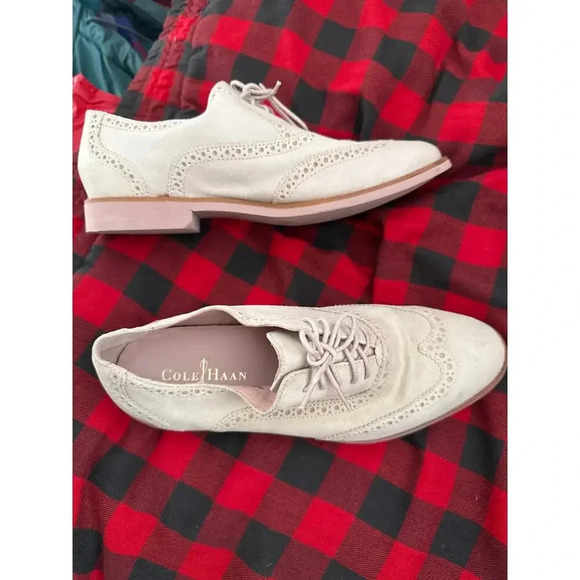 COLE HAAN ALISSA WING TIP OXFORDS SHOWS SIZE 8B - - Picture 3 of 5